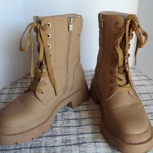 DREAM PAIRS COMBAT BOOTS SIZE 8